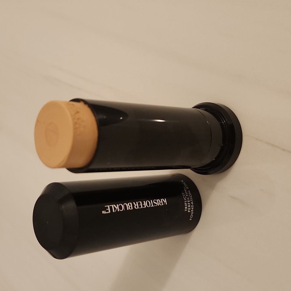 Kristofer Buckle Triplicity Perfecting Foundation Stick in Fair